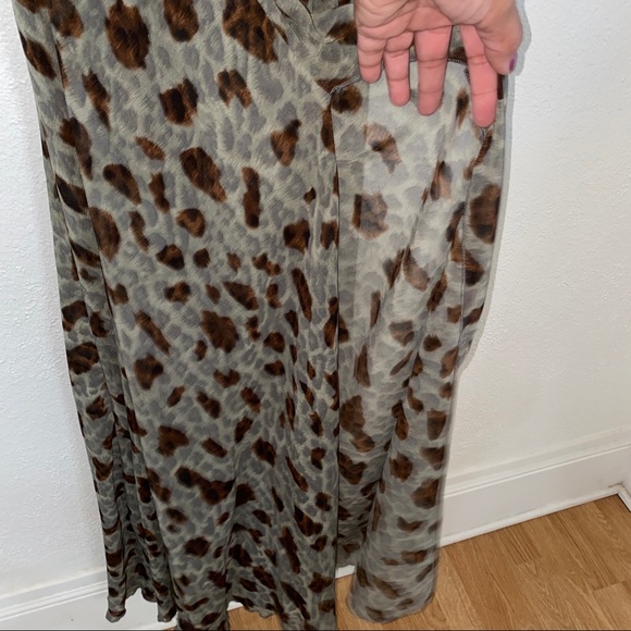 Olivaceous Animal Print Chiffon Faux Belt tie Wrap Maxi Dress 
Mobwife style - Picture 8 of 10